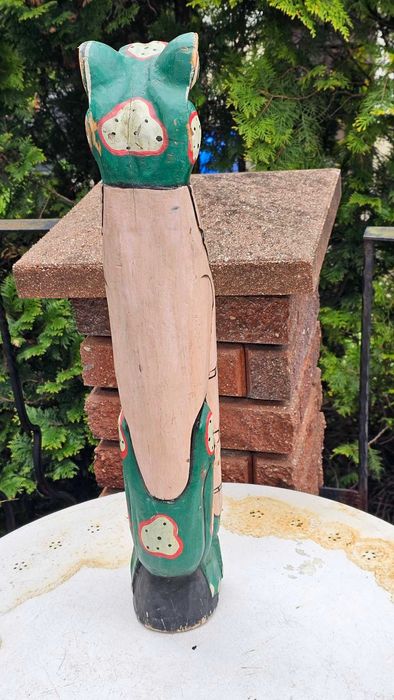 Drewniana afrykańska figurka rzeźbiona,żaba,wys.61,5 cm.