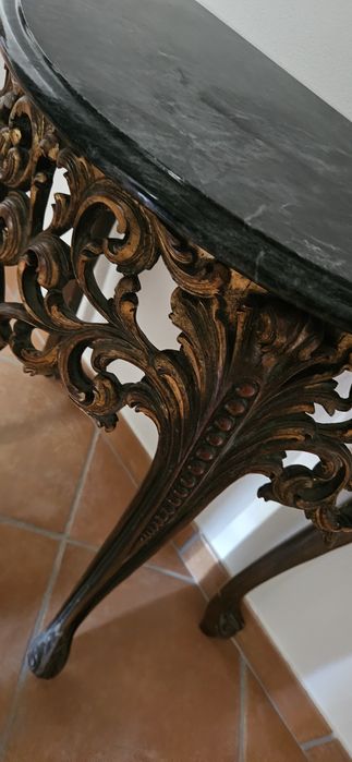 Conjunto de Consola/Credência de Entrada com Espelho e Tampo em Mármore estilo Rococó/Luís XV