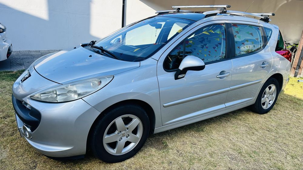Peugeot 207 SW Car