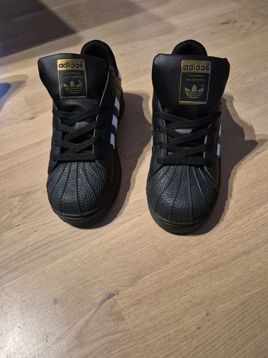 Buty Adidas Superstar rozmiar 43 nowe