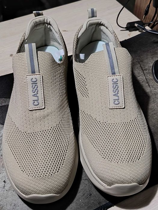 Слипоны (кроссовки без шнурков) 44 размер/29см стелька