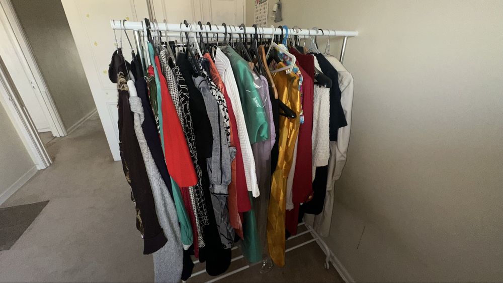 Lote de roupas e acessórios de senhora – aceito propostas