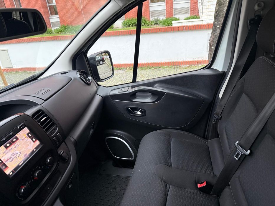 Opel Vivaro 1.6 CDTI 9 lugares