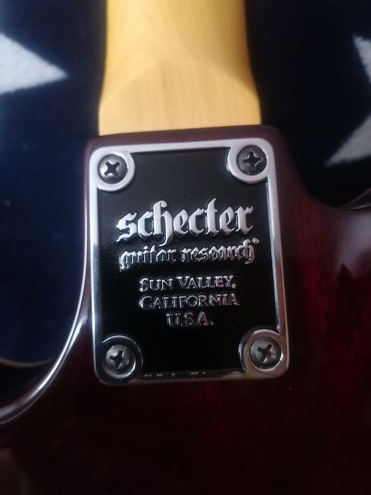 Електрогітара в ідеальному стані.