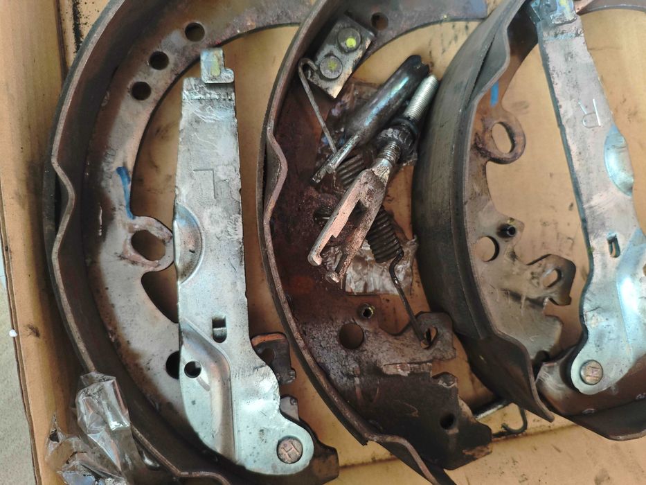 Toyota 044950K120 Hilux Lexus Колодки гальмівні барабанні гарний стан