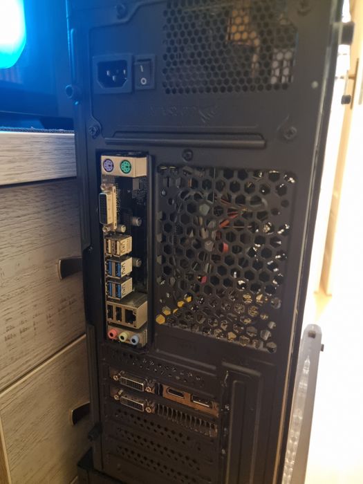 Komputer Intel / 8GB / GTX 1050 / Windows 11 – gotowy do pracy i neta