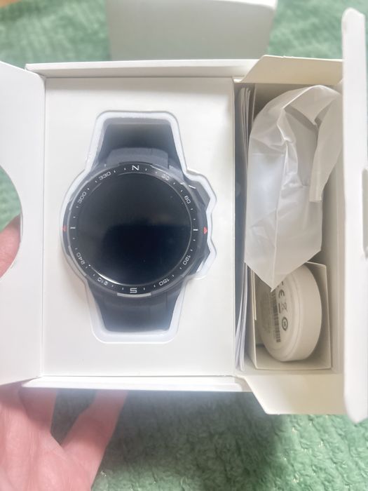 Часи Honor Watch GS Pro