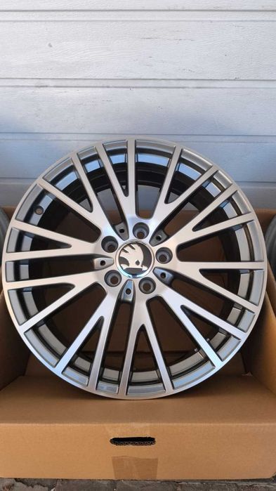 Felgi aluminiowe Skoda Octavia MK4 Vw Audi 18" 5x112 Et49 (OL763F)