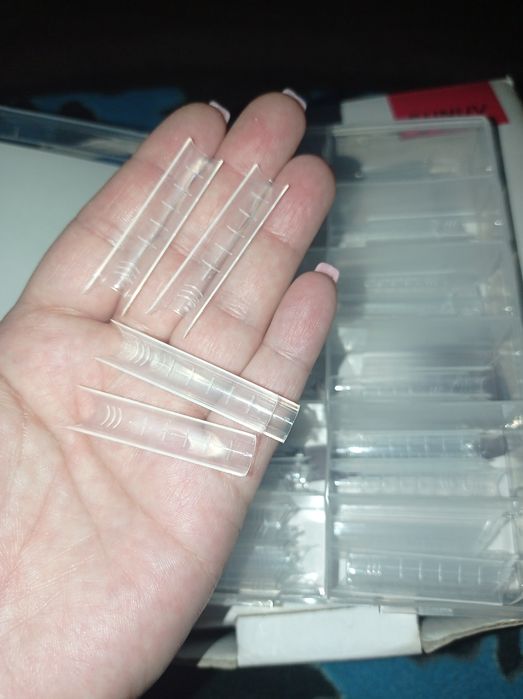 Форми для нарощування нігтів