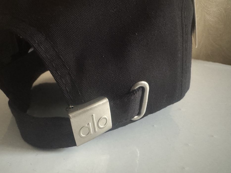 Бейсболка  кепка Alo Yoga