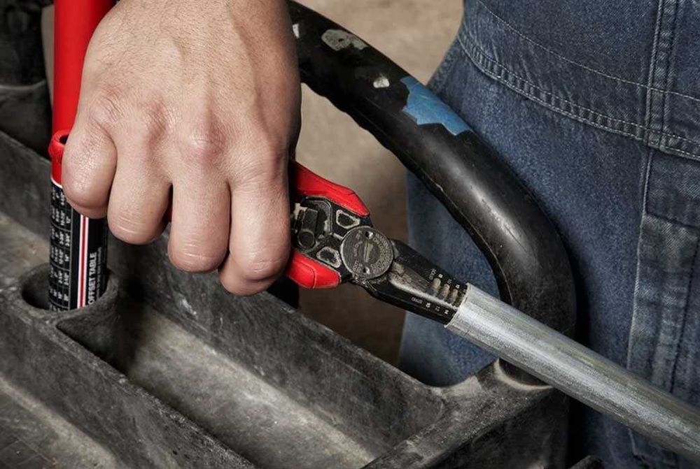 Плоскогубці MILWAUKEE 7-в-1 для електрика зняття ізоляції та обжим