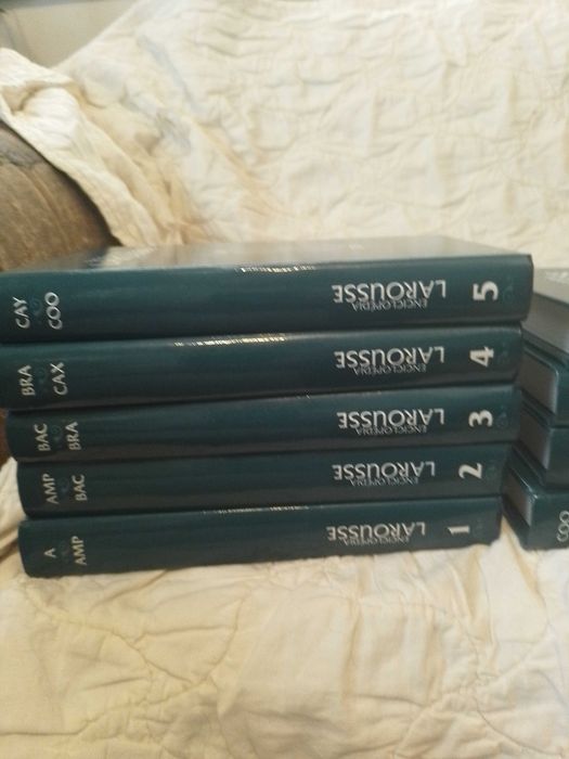 Enciclopédia Larousse completa 18 volumes