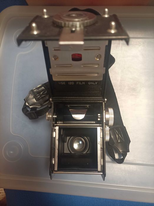 TLR em valorização - Yashica A - TLR - Médio formato 120mm