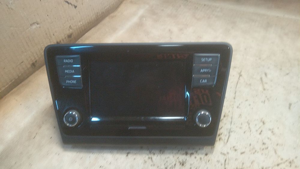 " Skoda Rapid radio fabryczne