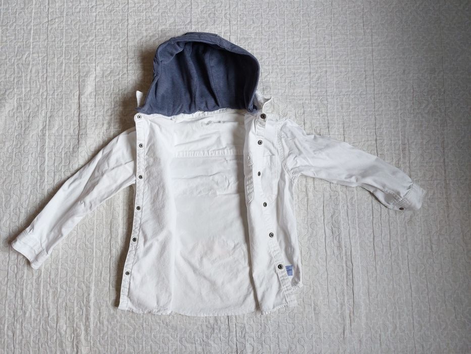 Джинсова куртка Zara біла / Белая джинсовая куртка Зара (128 см).