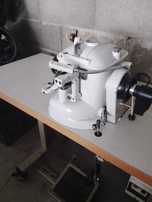 Máquina de strobel empecavel motor ainda com garantia 2 anos