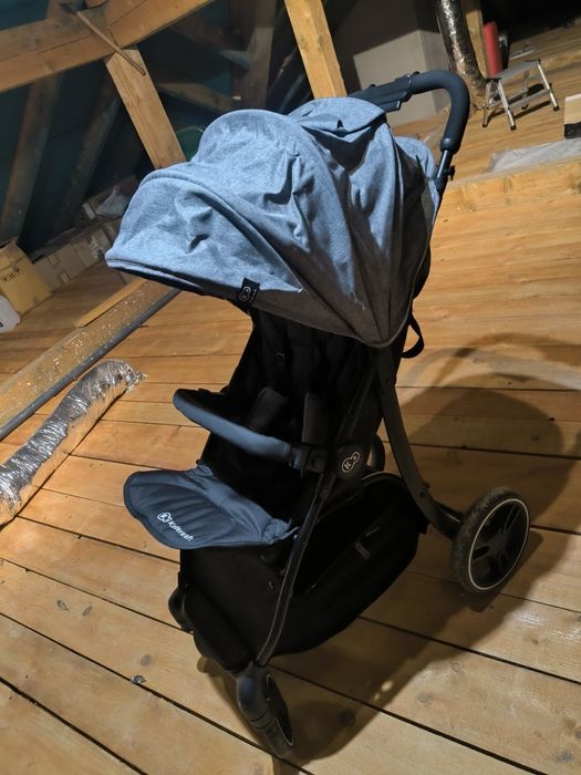 Wózek spacerowy  KinderKraft (jak nowy!)