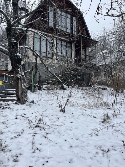 Дача зі Зручностями, Каміном та Грубою