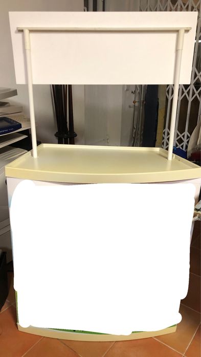 Balcão Expositor com mala de transporte