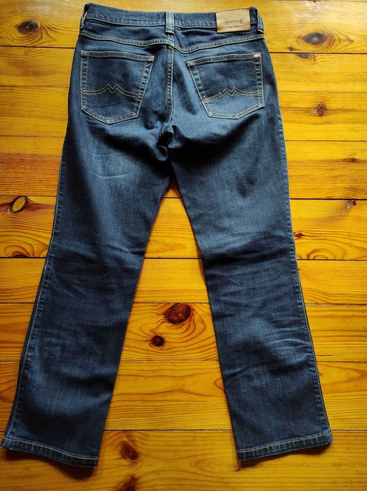 Mustang  True Denim Tramper  jeans  W32 L 30  kultowy  model, nit ze znakiem firmowym
