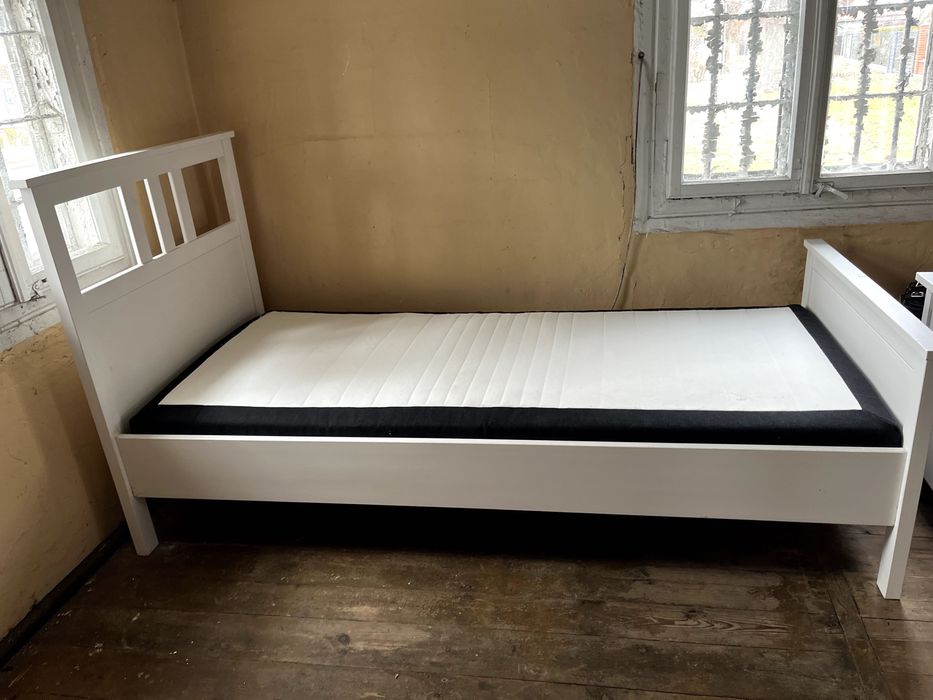 Łóżko 90  x 200 z materacem