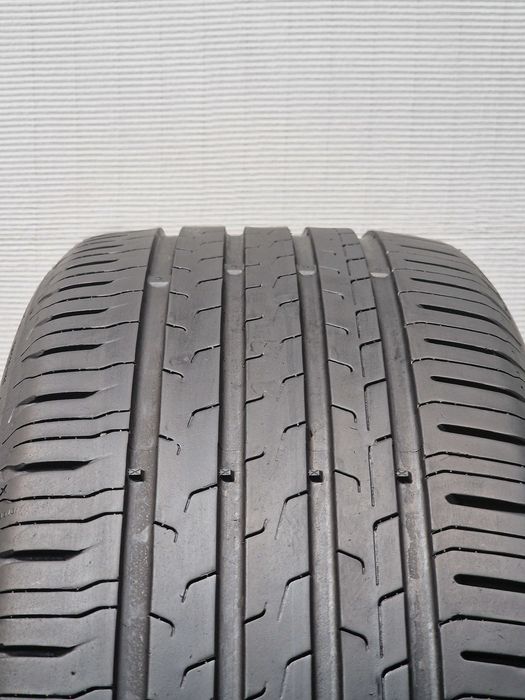 2 Pneus 225/45R19 CONTINENTAL (RFT) Semi Novos