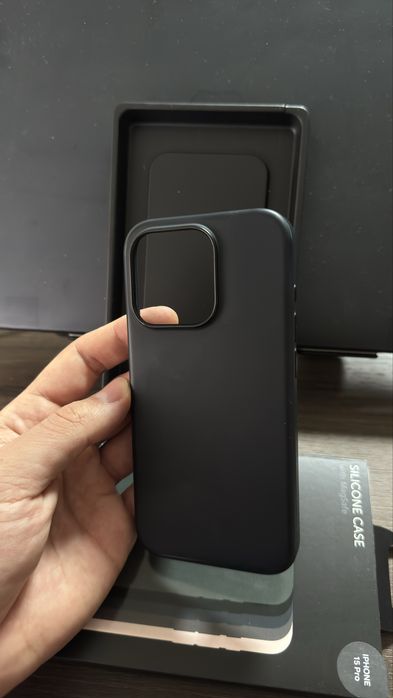 Чехол proove black silicon на iphone 15pro
