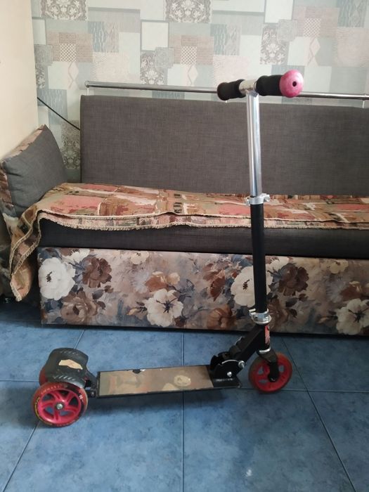 Самокат для дівчаток