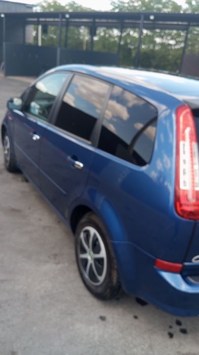 Автомобиль Ford c-max 2009