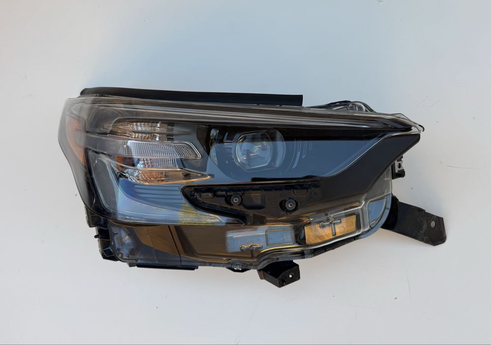 Фара ліва права Subaru Outback Legacy B16 2023 2024 америка
