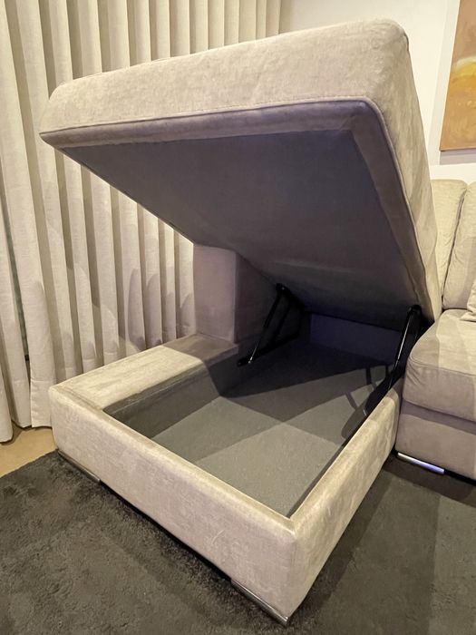 Sofa com chaise-longue