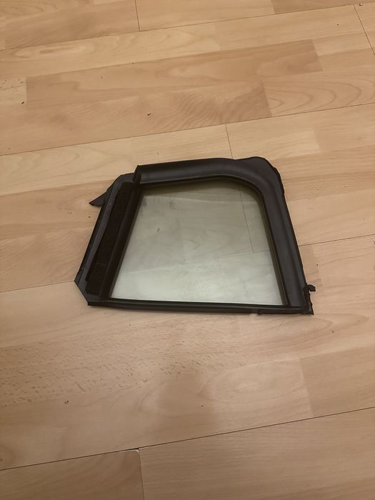 Mazda 6 стекло двери