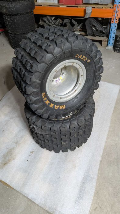 Koła tylne do quada 4x110 Maxxis Razr2 20x11-9 DWT beadlock