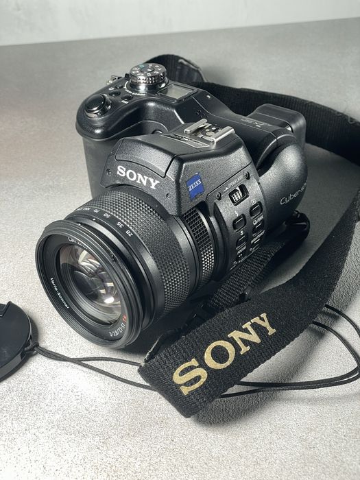 Вживані Sony DSC-F828 / R1