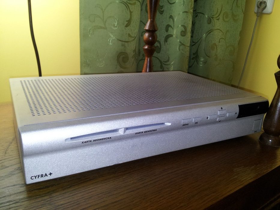 dekoder satelitarny pioneer bct 1430 srebrny !! stan bdb !! jak nowy