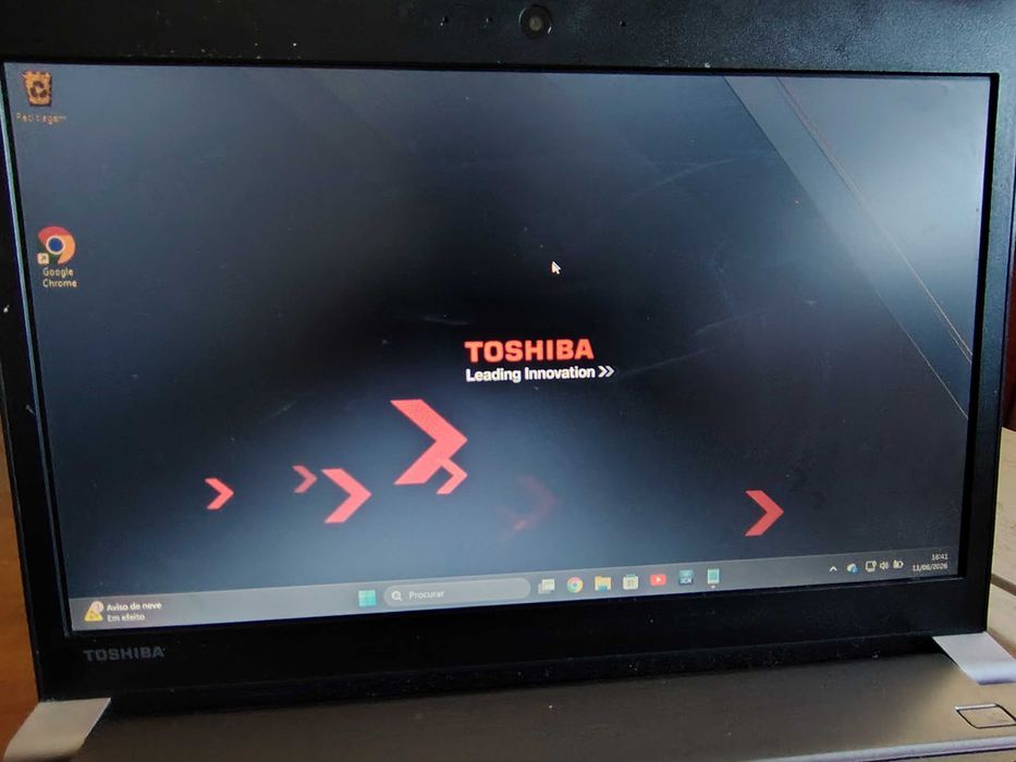 Vendo computador portátil Toshiba de 14 polegadas
