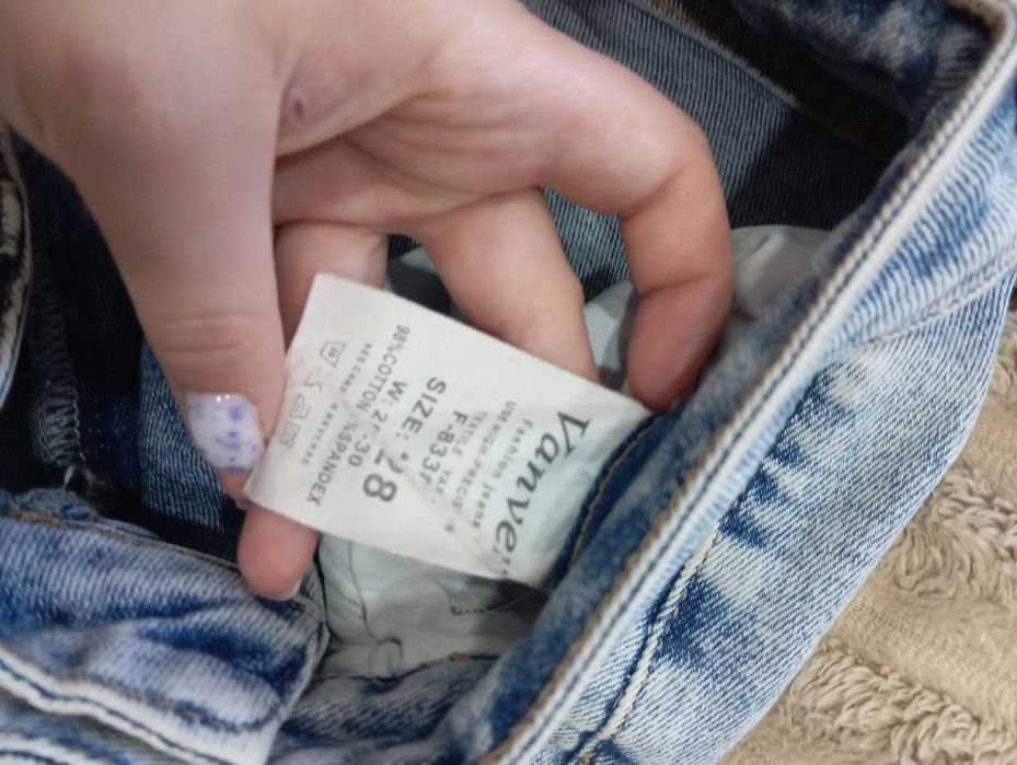 Джинсова спідниця міді