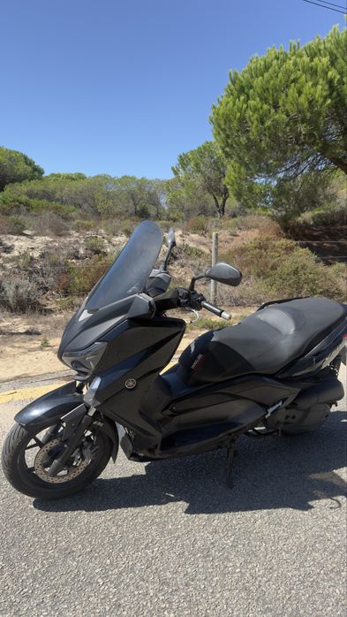 YAMAHA Xmax  125