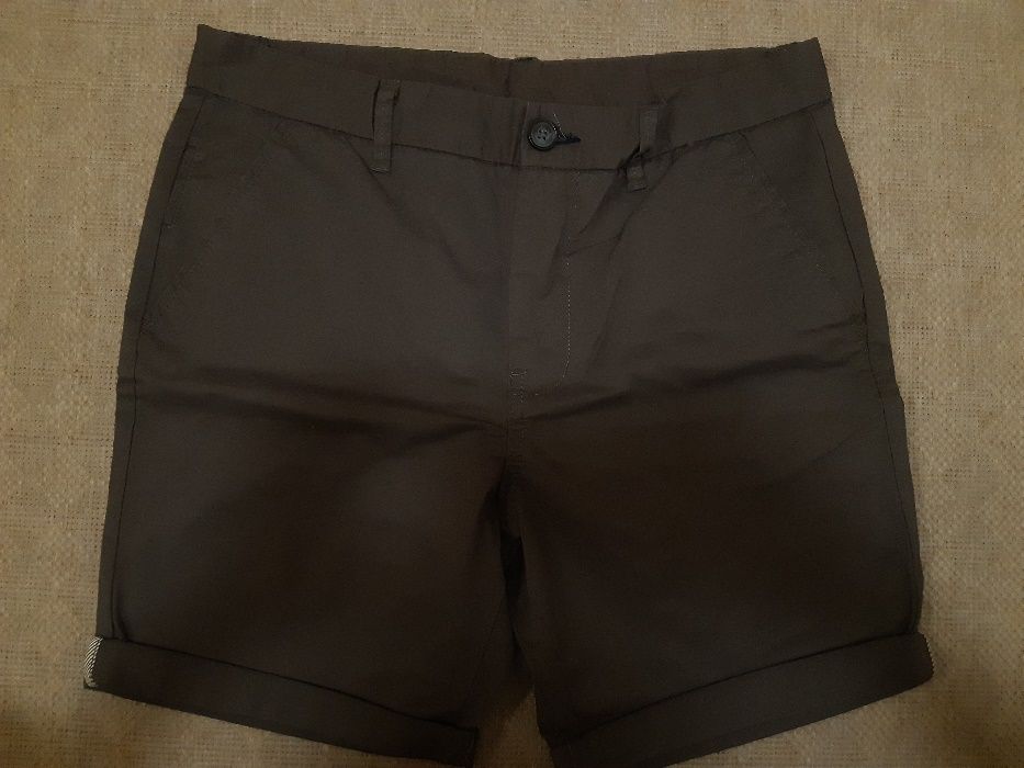 nowe brązowe krótkie spodenki slim fit w pasie 88cm rozm 32