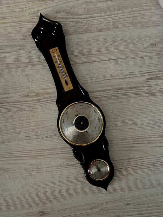 Барометр (метеостанція), гігрометр, термометр