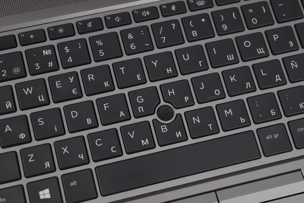 HP ZBook Fury 15 G7 T2000 Max-Q i7-10850H 16 гб ssd 512 гб Ноутбук