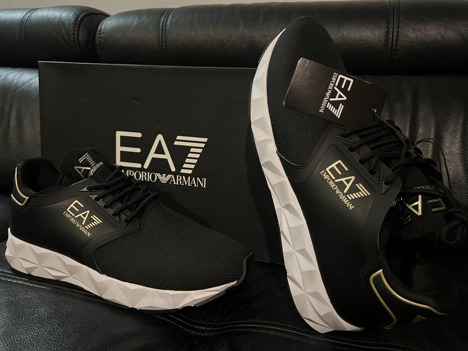 Buty EMPORIO ARMANII r 44 orygibalne, wygodne, konkretne