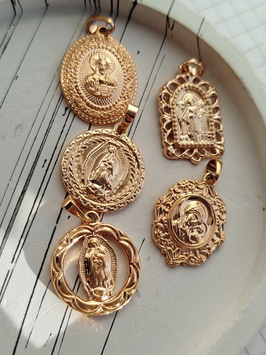 Прикраси з медичного золота xuping