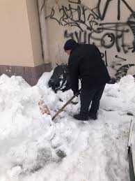 Прибирання снігу,розчистка території