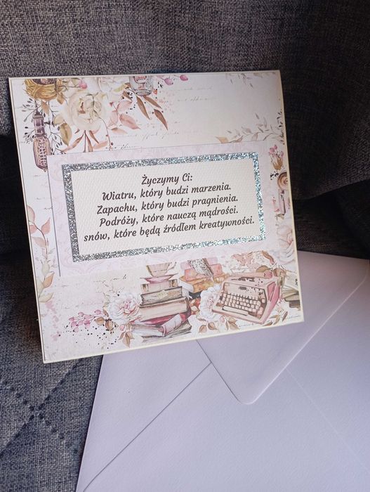 Kartka urodzinowa z życzeniami kobieta rękodzieło