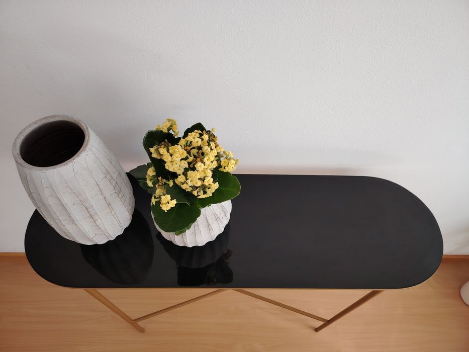 Consola de metal e vidro temperado