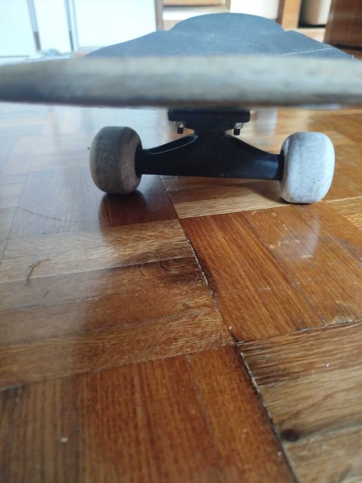 Skate básico de criança.