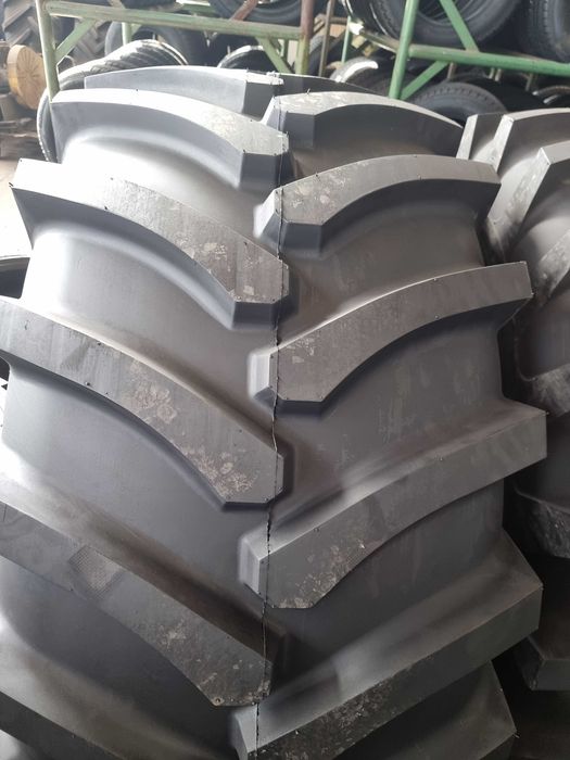 Opona 800/65-32 16PR TT 164A8 JH605 (30.5L-32)