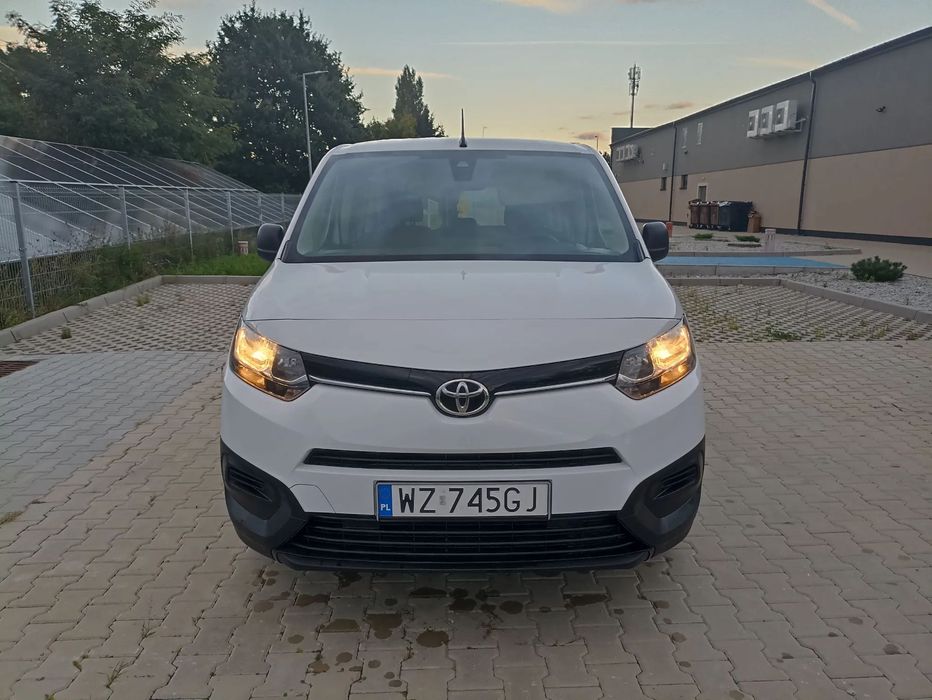 Toyota Proace City Verso Toyota Proace City Verso 1.5 D 102KM Manual LONG L2 drzwi przesuwne