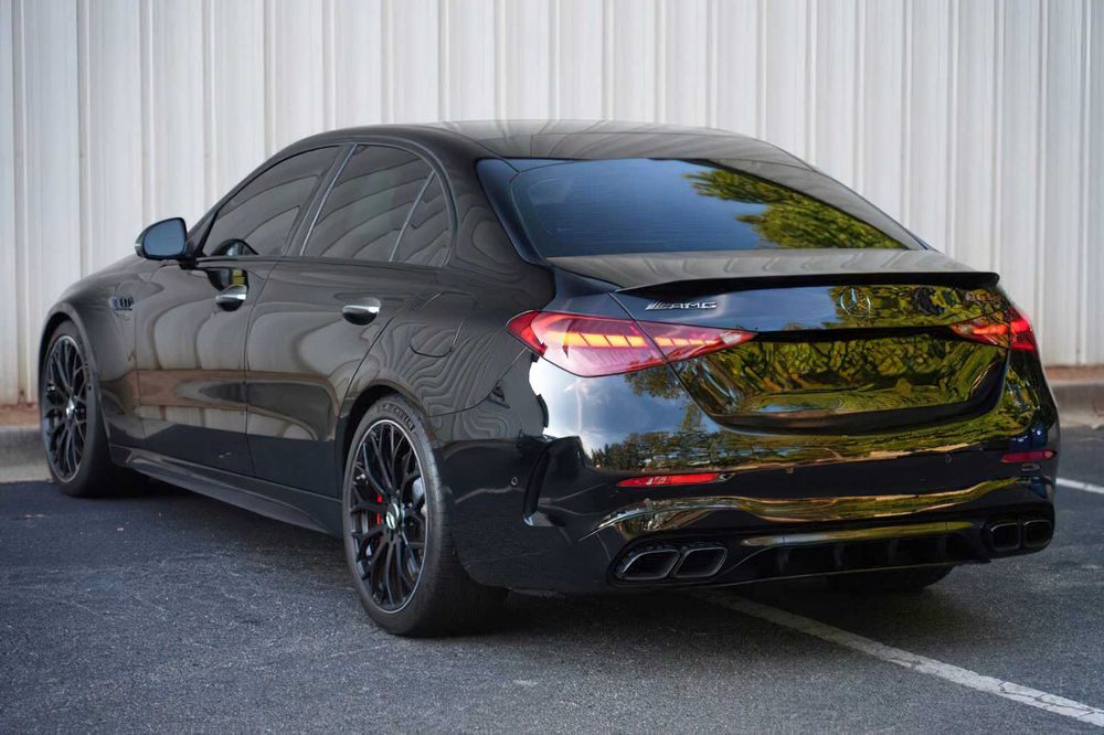 Mercedes-Benz C-Class AMG C 63 S E Performance      2024